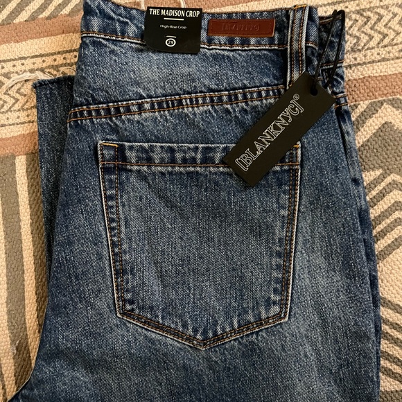 BlankNYC Madison Crop Jeans - Picture 4 of 9